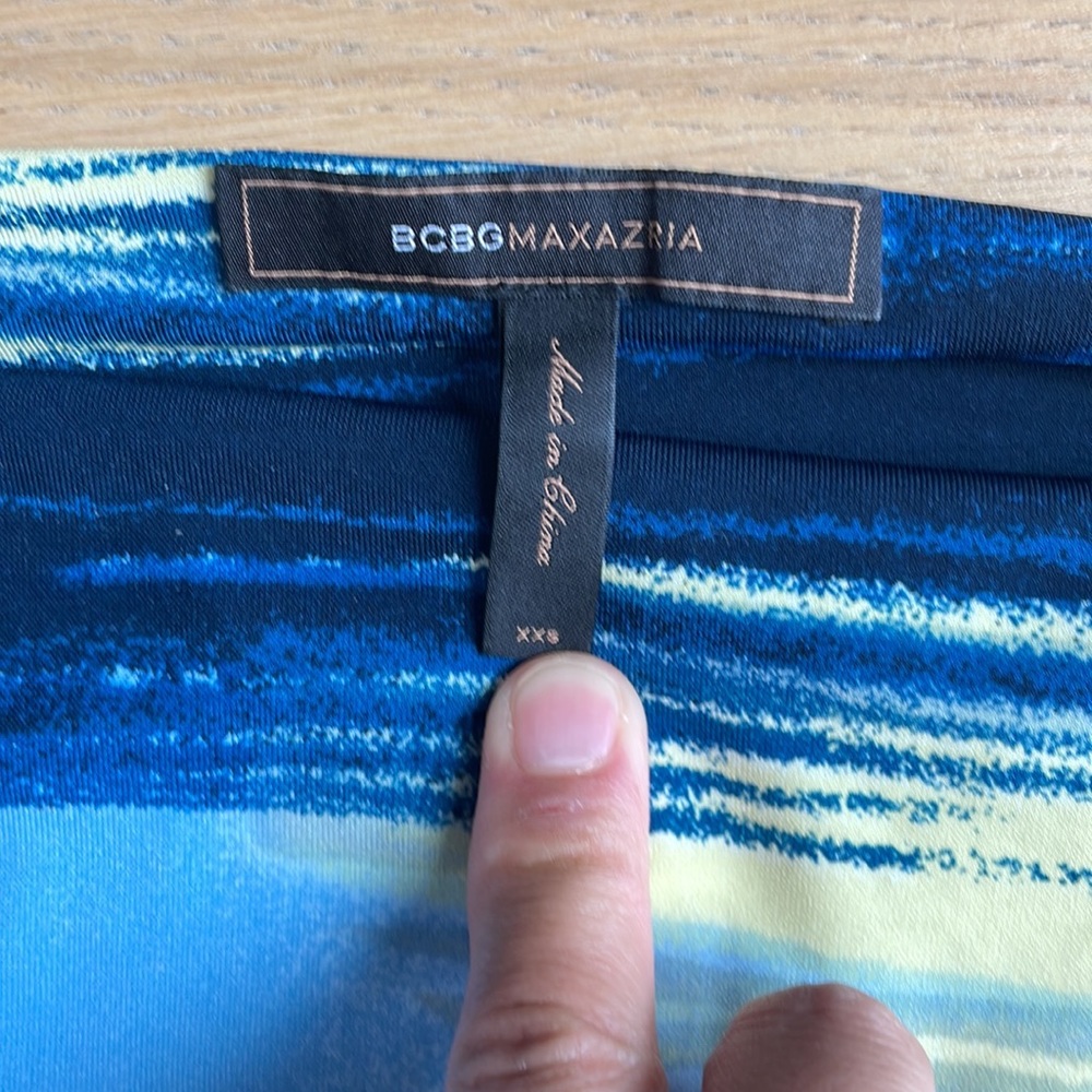 Bcbg Maxazria Oversized Patterned Top - image 2